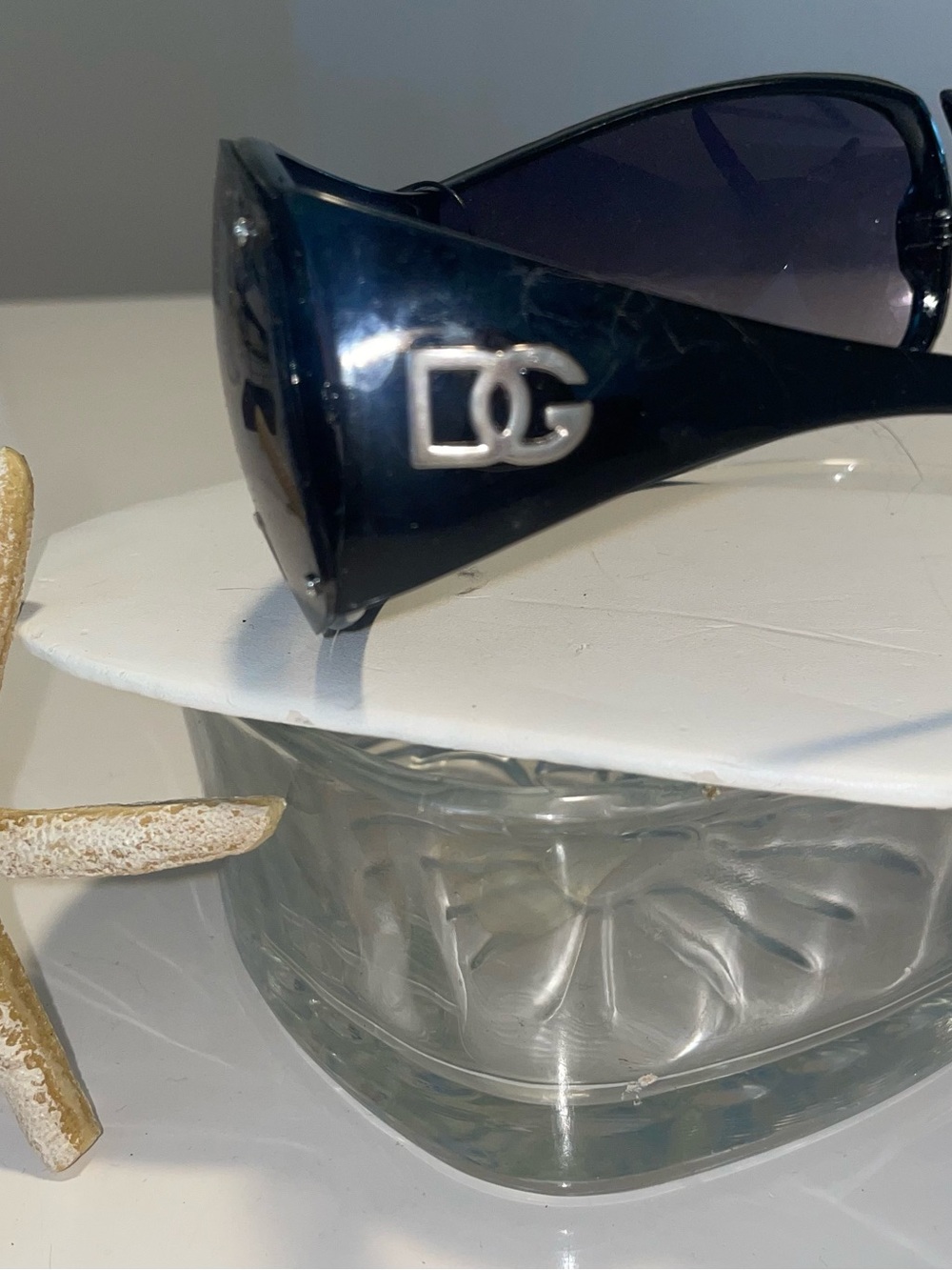 Fashion designer sunglasses